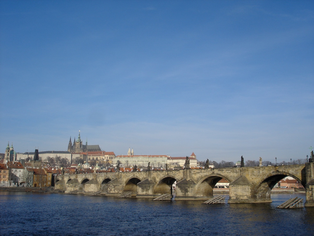 プラハ城とカレル橋