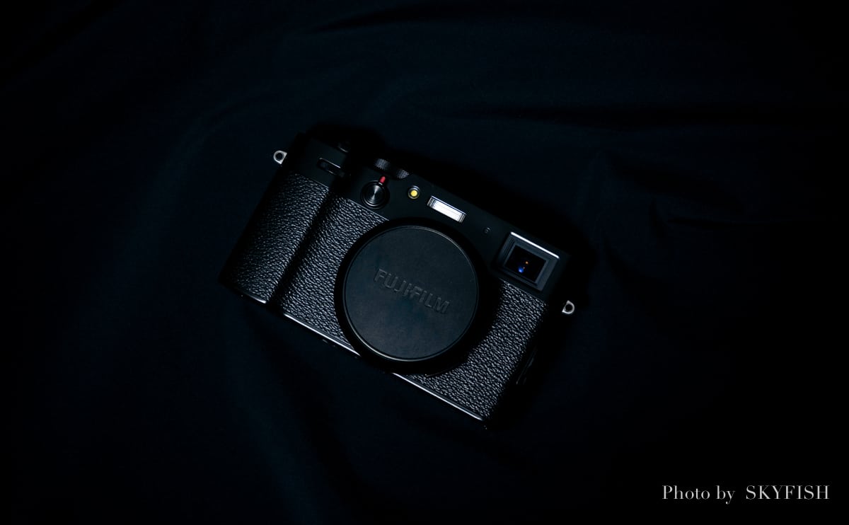 FUJIFILM X100V