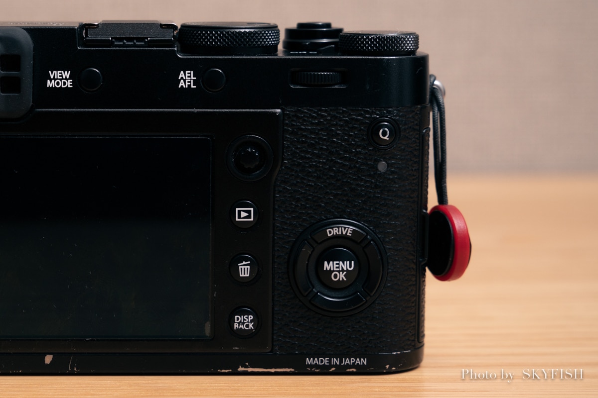 左がX100V、右がX100F