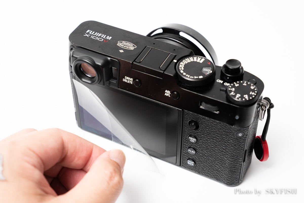 FUJIFILM X100V